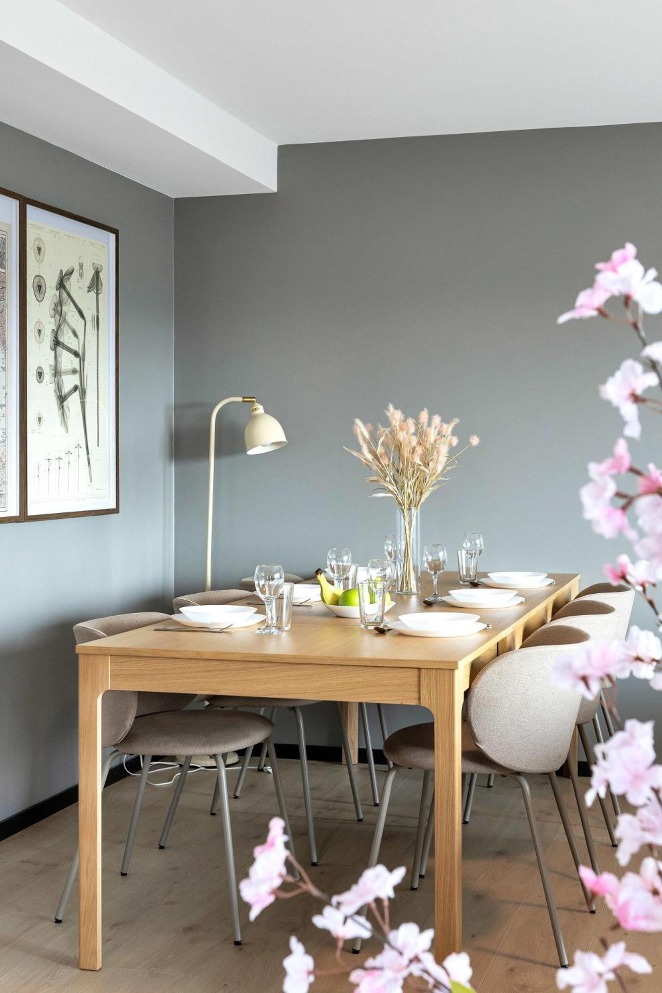Apartment Dinbnb Homes 5 Bedroom Family House - Free Parking *